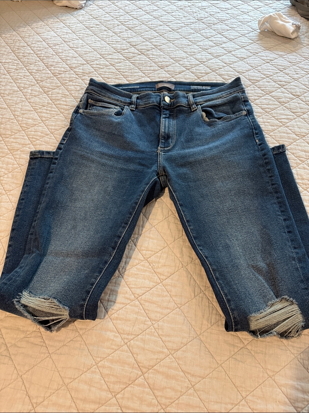 Dark Blue Women's Distressed Knee Skinny Jeans Dl1961 . Never worn